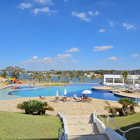פורמיגה Ramada By Wyndham Furnaspark מראה חיצוני תמונה