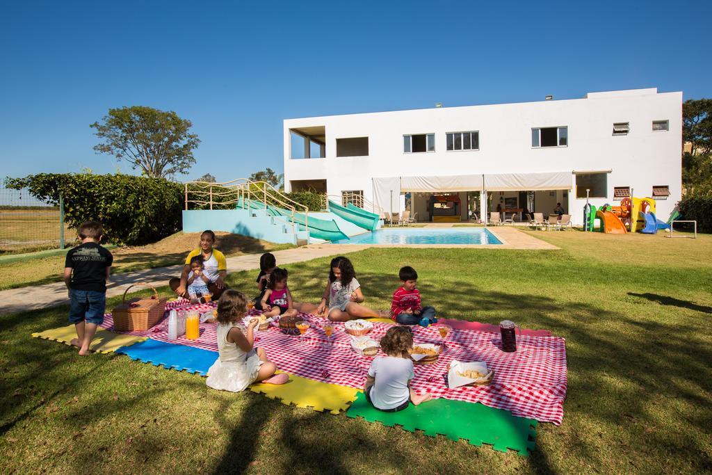 פורמיגה Ramada By Wyndham Furnaspark מראה חיצוני תמונה