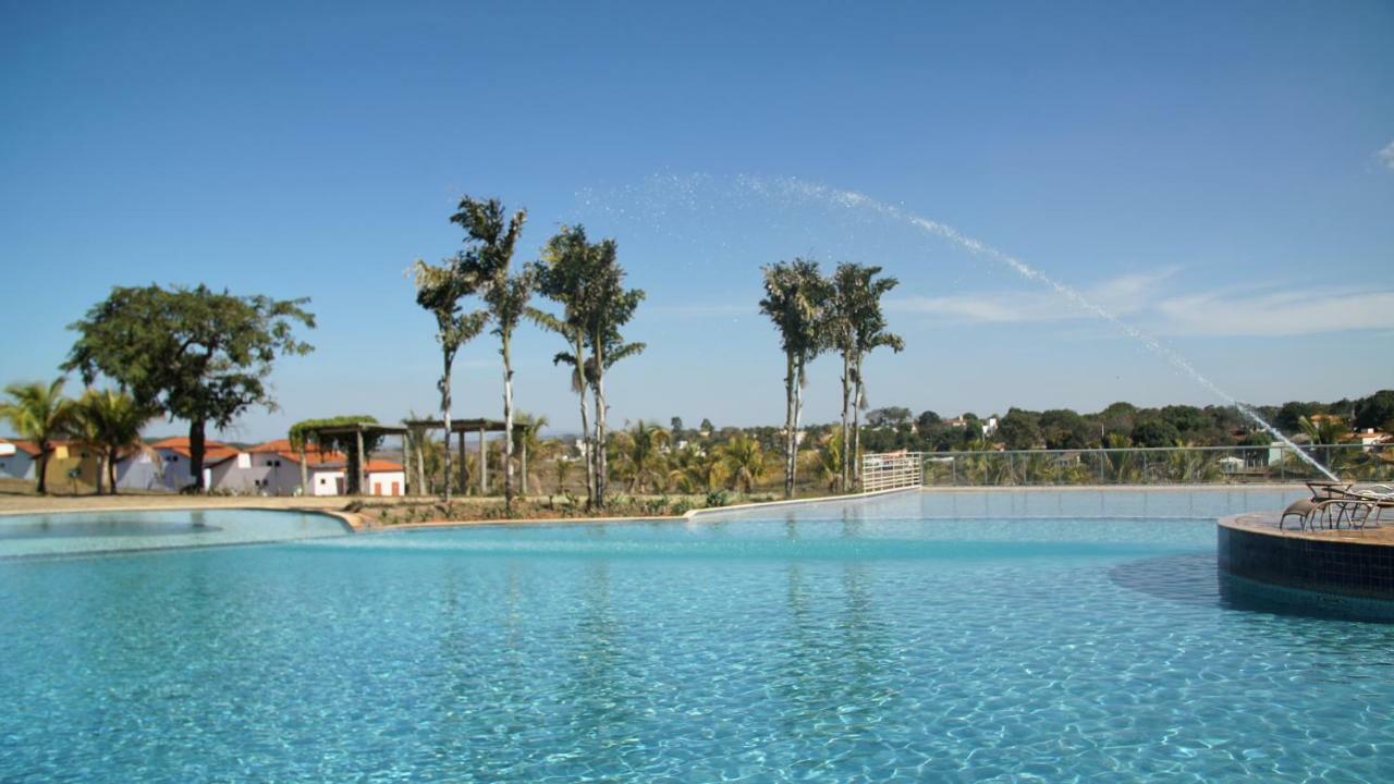 פורמיגה Ramada By Wyndham Furnaspark מראה חיצוני תמונה