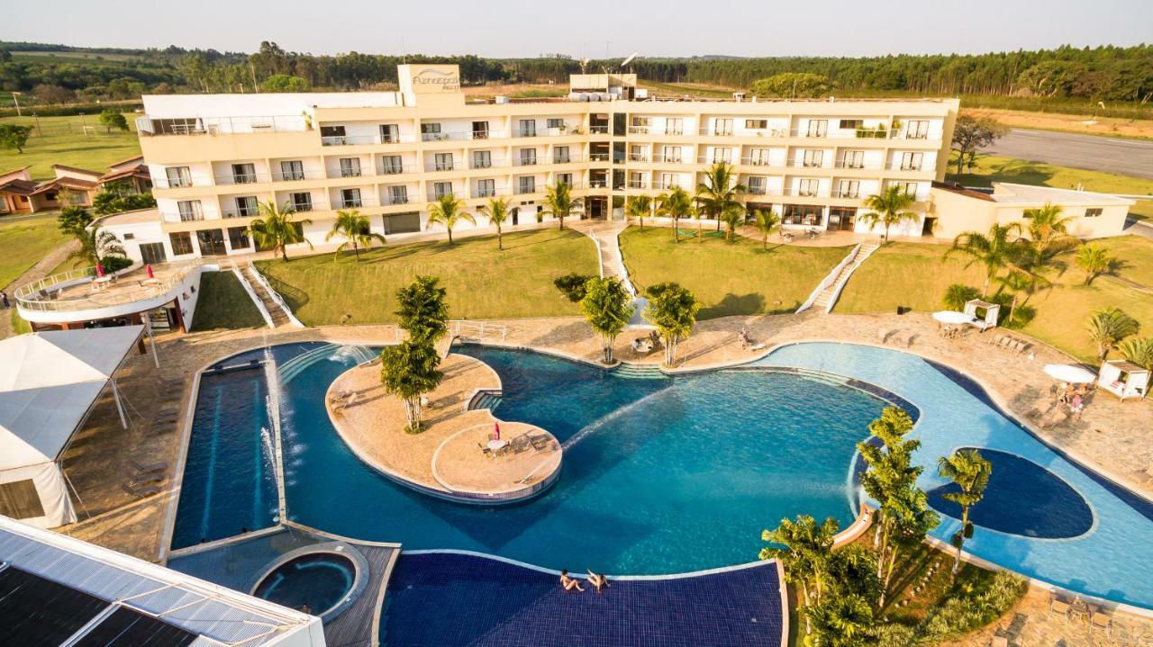 פורמיגה Ramada By Wyndham Furnaspark מראה חיצוני תמונה